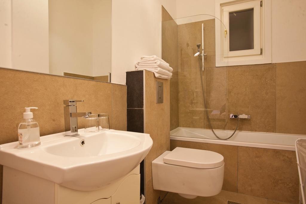 Parliament Penthouse Boutique B&B ブダペスト エクステリア 写真